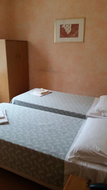 Albergo Margherita Chianciano Terme Exterior foto